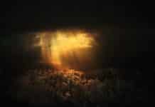 Το πιο βαθύ σκοτάδι σου είναι και η πηγή της δύναμης σου light shinning through clouds