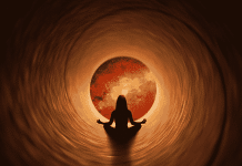 Πώς να εντοπίσεις το αυτοσαμποτάζ και κατανοώντας το να το νικήσεις a woman on yoga stance