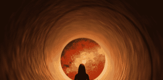 Πώς να εντοπίσεις το αυτοσαμποτάζ και κατανοώντας το να το νικήσεις a woman on yoga stance