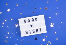 Τρόφιμα που σας κρατούν ξύπνιους τη νύχτα goodnight sign with stars in blue background